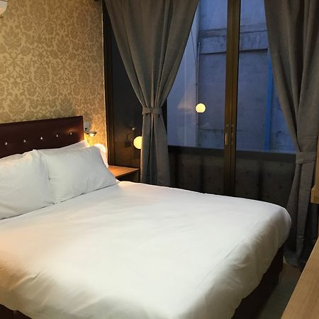 Harrys Suite Hotel Бангкок Екстер'єр фото