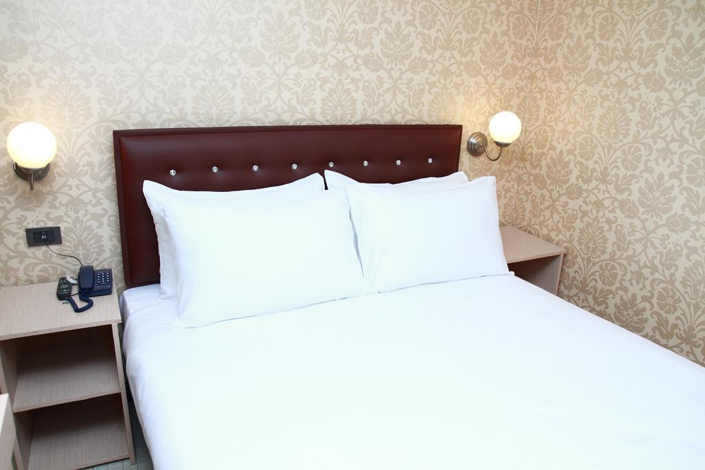 Harrys Suite Hotel Бангкок Екстер'єр фото