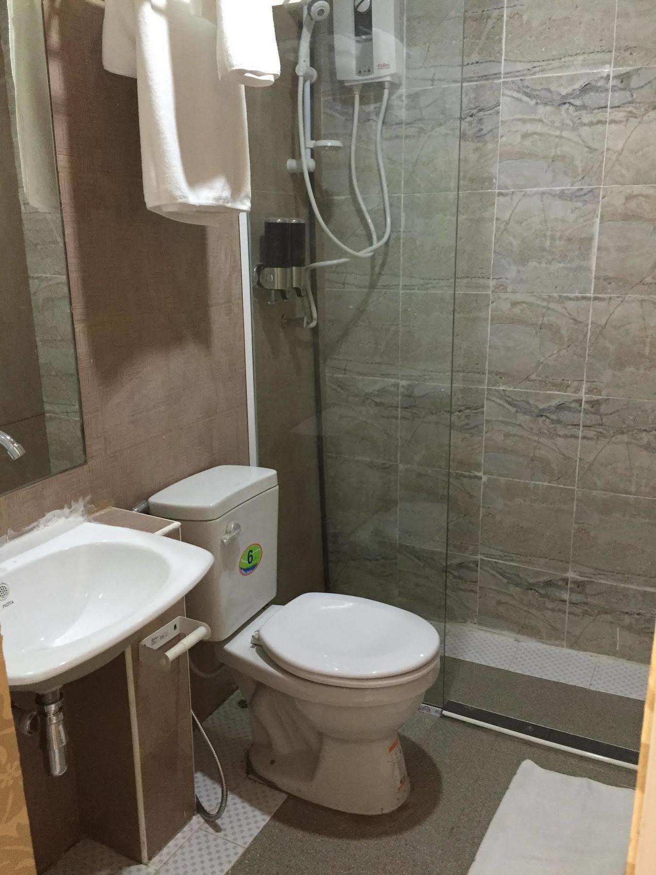 Harrys Suite Hotel Бангкок Екстер'єр фото
