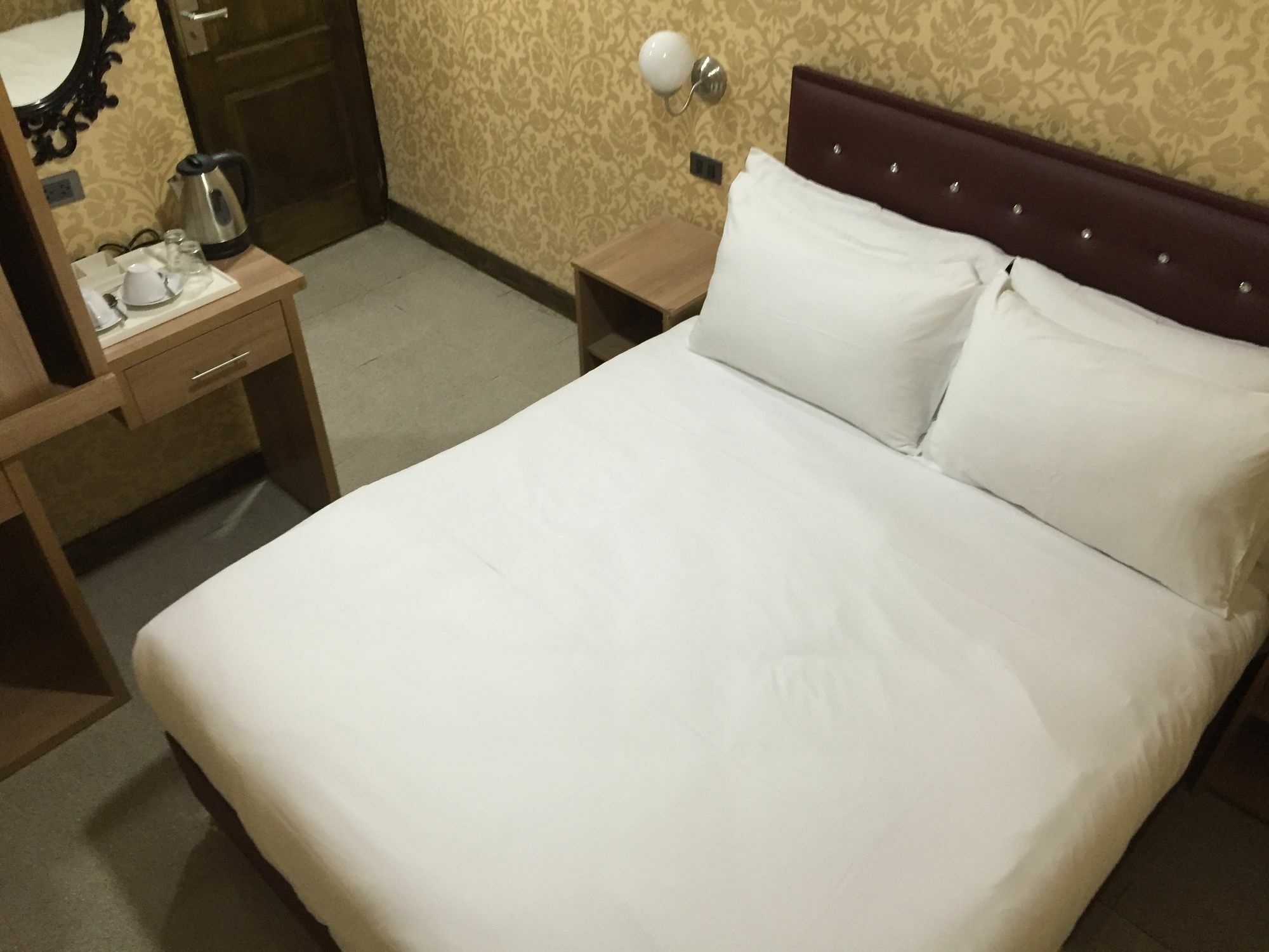 Harrys Suite Hotel Бангкок Екстер'єр фото
