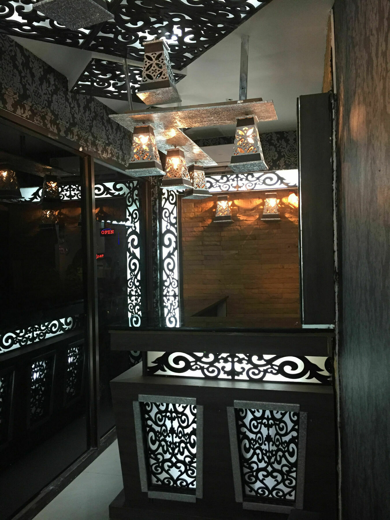 Harrys Suite Hotel Бангкок Екстер'єр фото