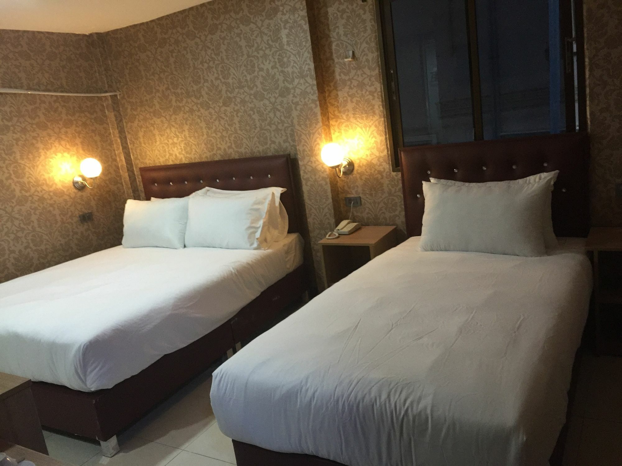 Harrys Suite Hotel Бангкок Екстер'єр фото